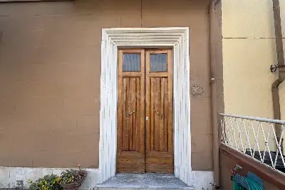 Villino a Schiera in vendita, Via Edmondo de Amicis, Prato