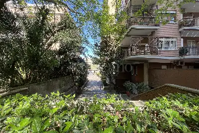 Casa in vendita, Via Ugo Falena, Roma