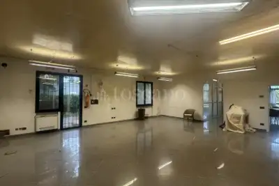 Magazzino in affitto, Via della Chiusa, Calenzano