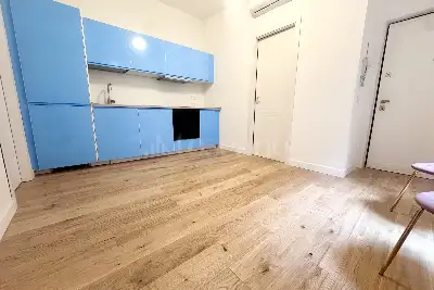 Casa in vendita, Via Rosolino Pilo, Milano