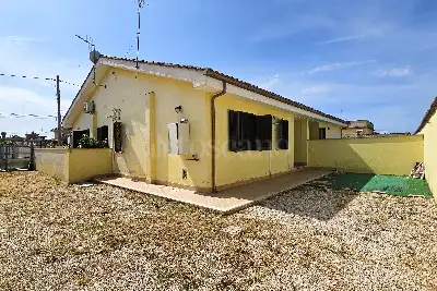 Villa Plurifamiliare in vendita, Via Monselice, Ardea