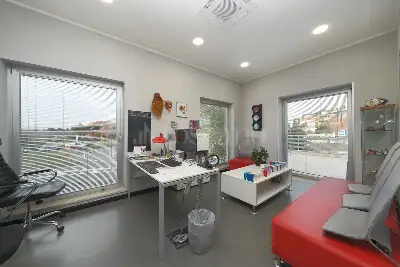 Stabile Uso Ufficio in vendita, Via Tiburtina , Roma