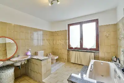 Casa Indipendente in vendita, Via Alla Zocca, Como