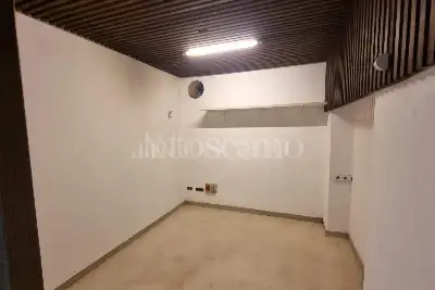 Negozio in vendita, Via Carlo Oreglio, Melzo