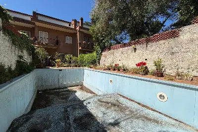 Villino a Schiera in vendita, Via Ernesto Basile, Roma