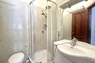 Casa in vendita, Via Caprese, Roma