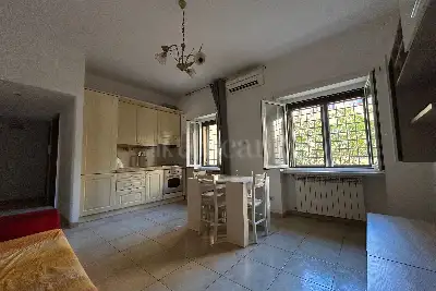 Casa in vendita, Via dei Remi, Roma