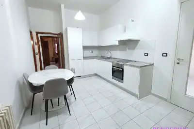 Casa in vendita, Via Martiri delle Fosse Ardeatine, Brindisi