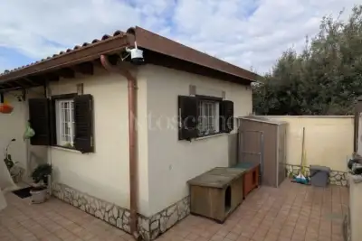 Casa Indipendente in vendita, Via Giulio Minervini, Roma