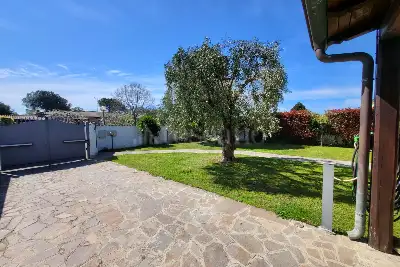 Villa in vendita, Via Torcegno, Roma