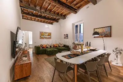 Casa in vendita, Piazza dei Santi Apostoli, Roma