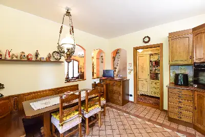 Villa in vendita, Via Edmondo De Amicis, Fino Mornasco