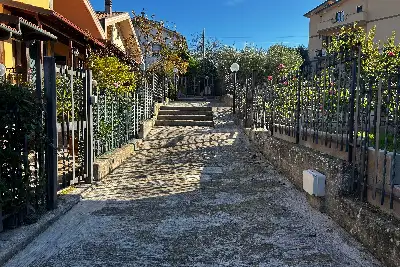 Villino a Schiera in vendita, Via Zaccaria Betti, Roma