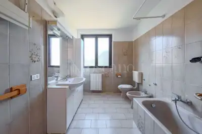 Casa in vendita, Via San Camillo, Marchirolo