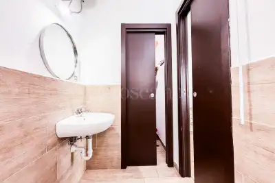 Magazzino in vendita, Via Brigata Sassari 11a, Olbia