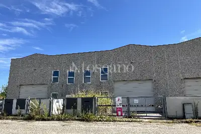 Capannone in vendita, Dossino, Cura Carpignano