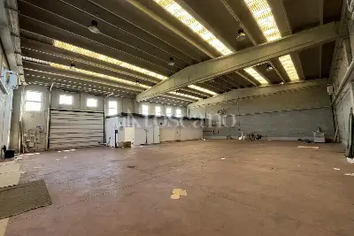 Capannone in vendita, Dossino, Cura Carpignano