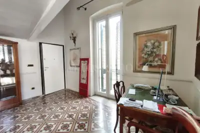 Casa Indipendente in vendita, Via Barletta, Brindisi