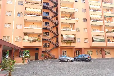 Casa in vendita, Via Emilio Longoni, Roma