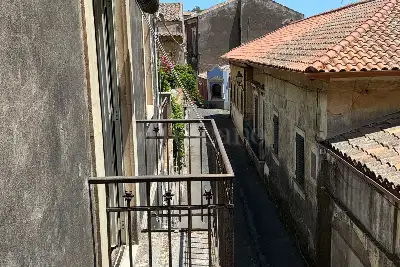 Casa Indipendente in vendita, Via Santa Lucia, Mascalucia