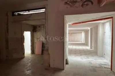 Negozio in vendita, Via Michele Garruba, Bari