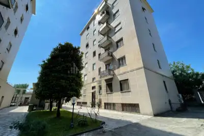 Casa in vendita, Via Antonio Carnevali, Milano
