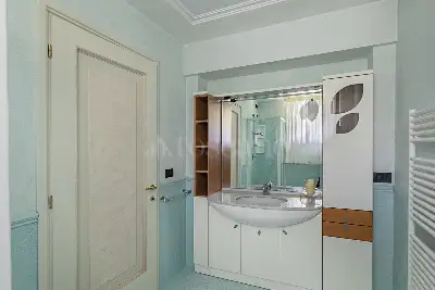 Villa in vendita, Via Alessandro Volta, Padenghe sul Garda