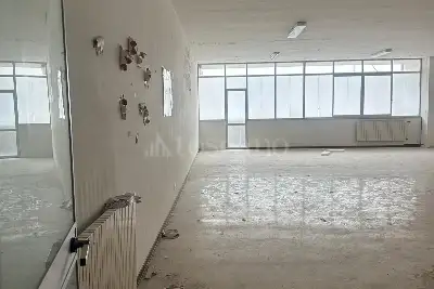 Negozio in vendita, Via Pertini, Avezzano