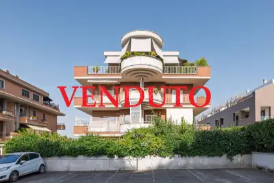 Casa in vendita, Via Cassia, Roma