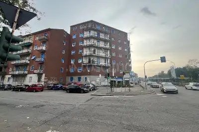 Negozio in vendita, Via Milano , Corsico