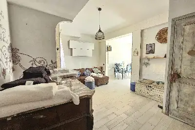 Villino a Schiera in vendita, Via Lago di Como, Pomezia