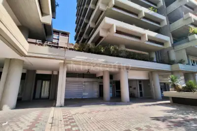 Negozio in affitto, Via di Vittorio, Terni