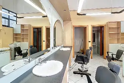 Negozio in vendita, Via Savoia, Sassari