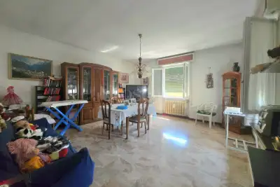 Casa in vendita, Via F. Petrarca, Sarezzo