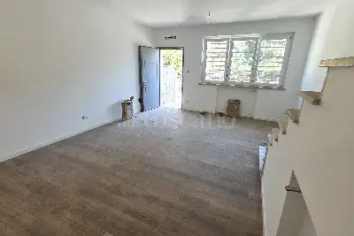 Villino a Schiera in vendita, Via della Riserva Grande, Roma