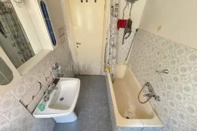 Casa in vendita, Via dei Carraresi, Roma