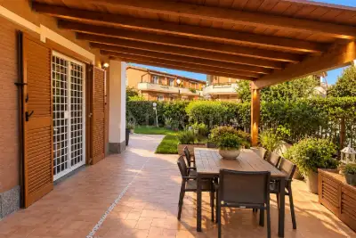 MultiFamily villa for sale, Via del Fontanile Anagnino, Roma
