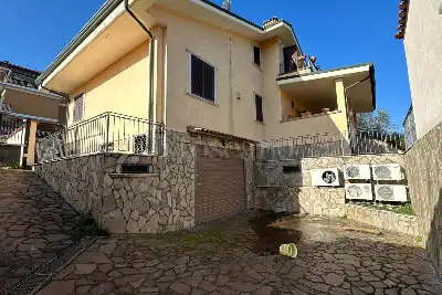 Villa in vendita, Via delle Nespole, Roma