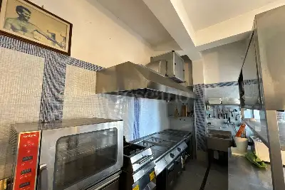 Negozio in affitto, via carlo I dangio, Ostuni