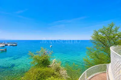 Villa in vendita, Via T. Tasso, Manerba del Garda