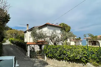 Villa in vendita, Traversa II Via del Mare, Stalettì