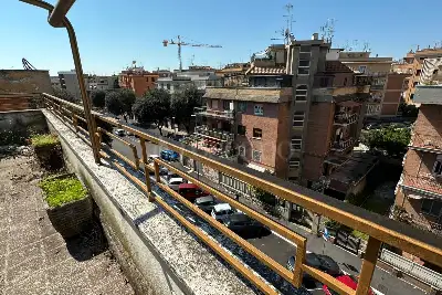 Casa in vendita, Via degli Ontani, Roma