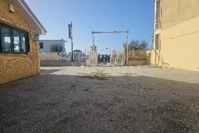 Negozio in vendita, Strada Lungomare, Latina