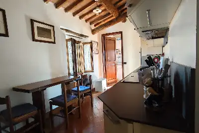 Casale in vendita, Strada di  Barigiano, Sovicille