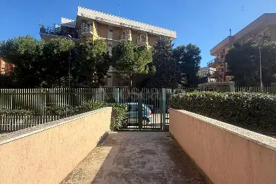 Box in vendita, Via San Lioce, Bari