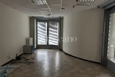 Negozio in vendita, Viale Pavia, Lodi