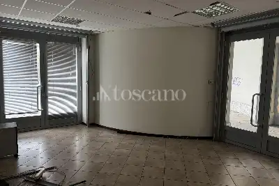 Negozio in vendita, Viale Pavia, Lodi