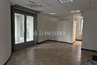 Negozio in vendita, Viale Pavia, Lodi