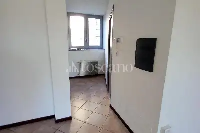 Negozio in vendita, Viale Pavia, Lodi