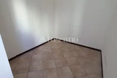 Negozio in vendita, Viale Pavia, Lodi